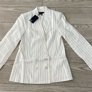 Paige Women’s blazer. Size: 6. New with tags.